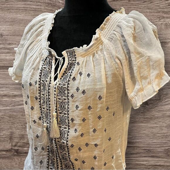 BCX Cream Smocked Tie Front Ruffled Blouse size M - Picture 2 of 12